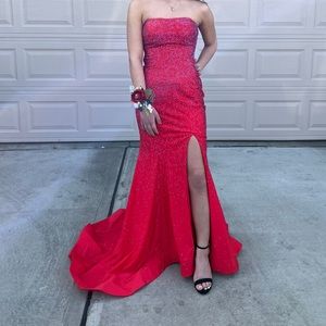 Selling My prom dress.